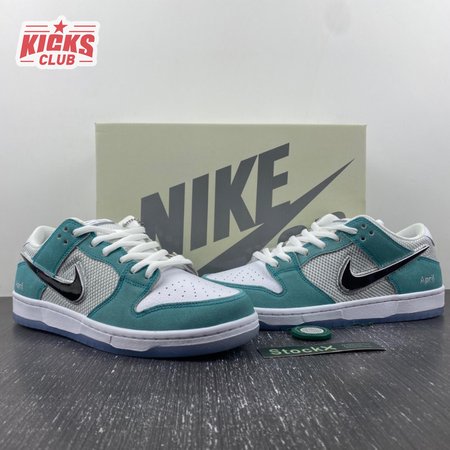 April Skateboards x Nike SB Dunk Low FD2562-400 36-47.5